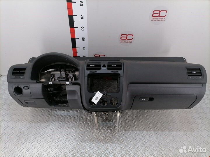 Торпедо (панель передняя) для Volkswagen Jetta 5