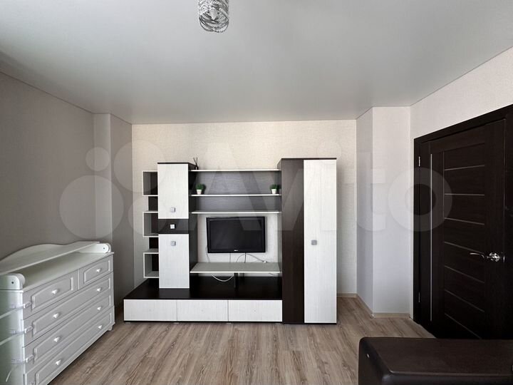 2-к. квартира, 61 м², 15/17 эт.