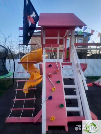 Детская площадка для лета и зимы
