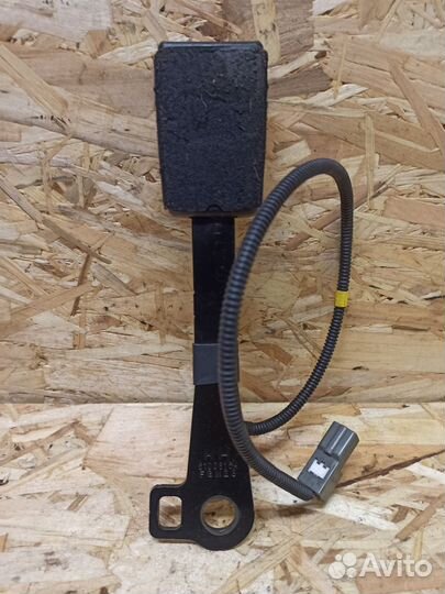 Замок ремня безопасности правый Kia Ceed ED