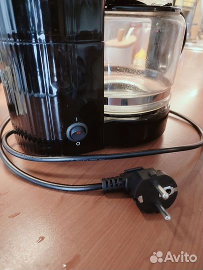 Капельная кофеварка Moulinex UNO FG121