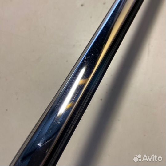 Молдинг стекла передний левый Geely Monjaro