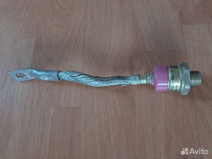 Тиристор быстродействующий тб261-125-7