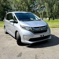 Honda Freed+ 1.5 CVT, 2018, 131 000 км, с пробегом, цена 1 825 000 руб.