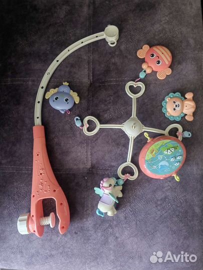 Музыкальный мобиль на кроватку