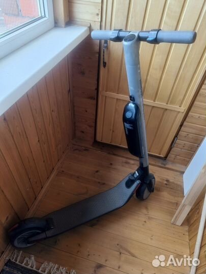 Электросамокат ninebot kickscooter es2