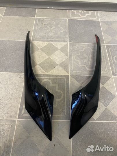 Реснички на фары Ниссан Жук