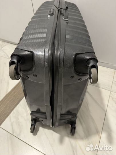 Чемодан большой Samsonite Lite-Shock XLCurv