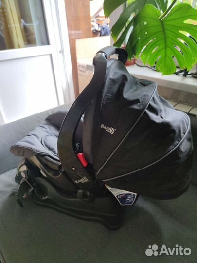 Автокресло Ramili baby BC101B с базой Latch Isofix