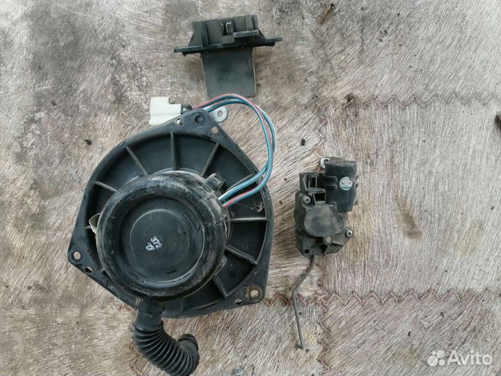 Мотор печки ниссан примера П 10- п11