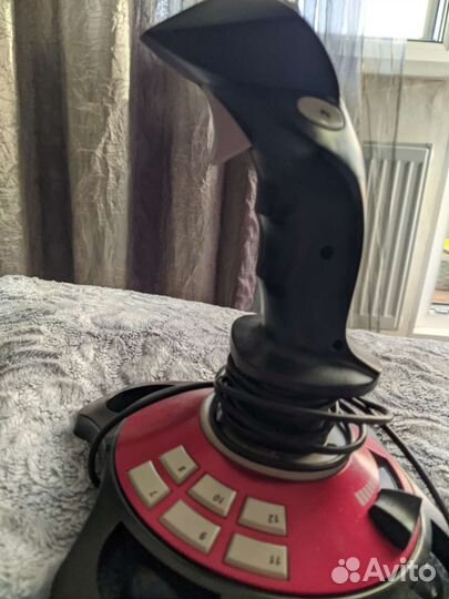 Джойстик trust