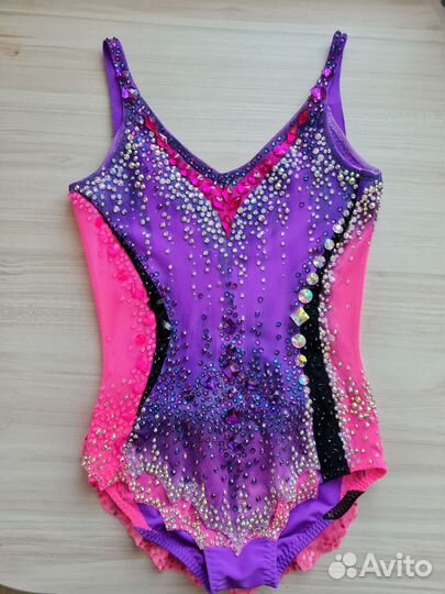 Новый купальник для худ.гимнастики