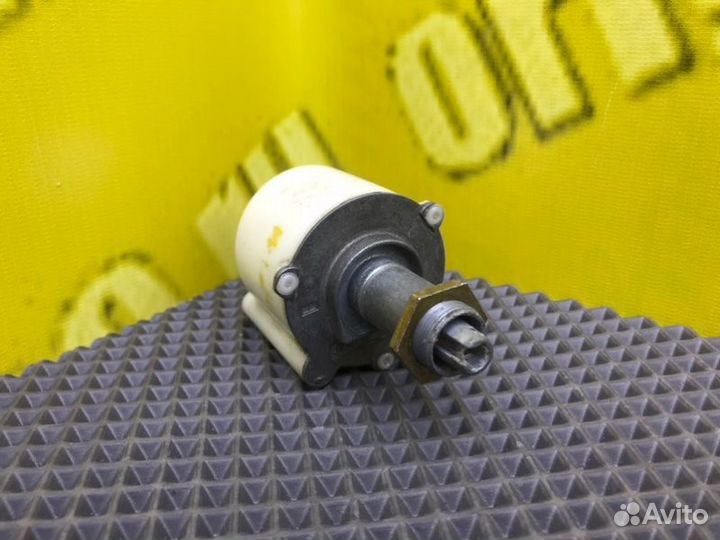 Переключатель печки Mercedes-Benz W124 M102.985