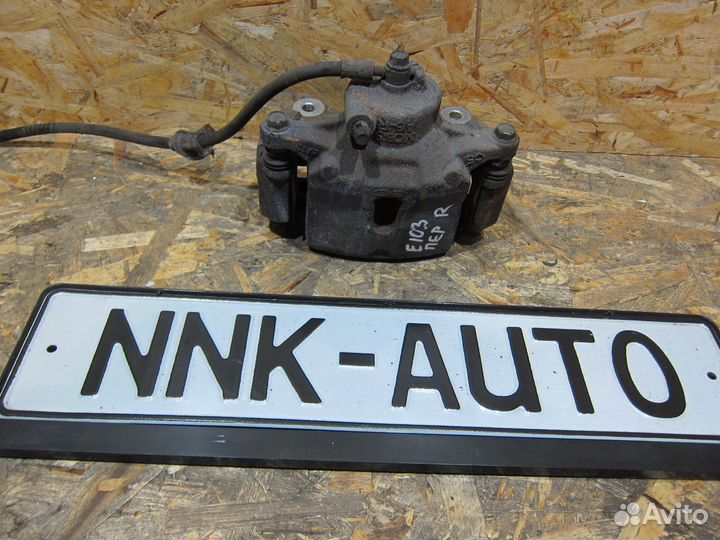 Суппорт передний правый Kia Ceed 2