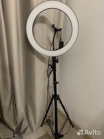 Кольцевпя лампа для съемки