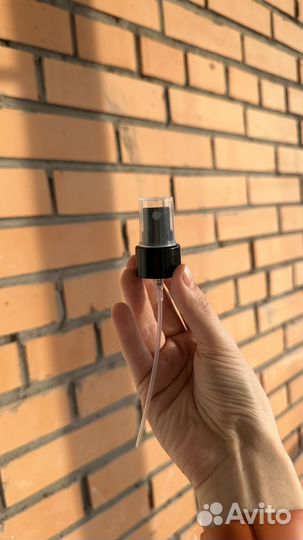 Распылитель черный с гладкой юбкой 24/410