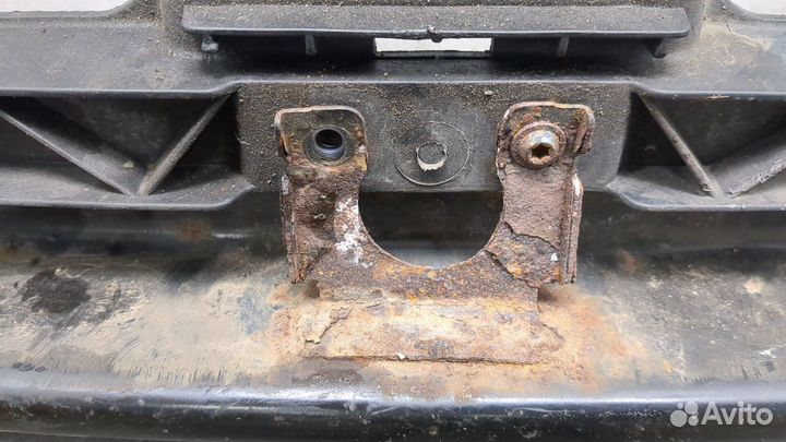 Рамка передняя Volkswagen Jetta 5