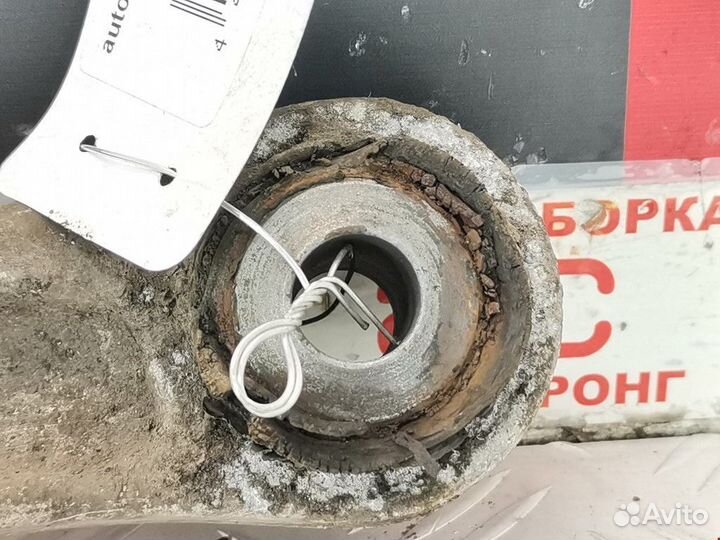 Рычаг задний левый Audi Q7 4L 2009 7L0505397