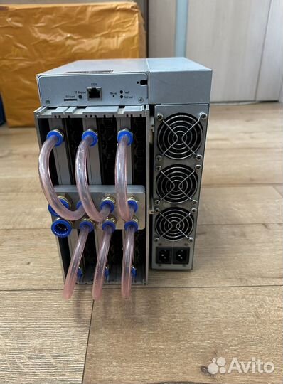 Asic Antminer S19Pro 110Th на водоблоках Vnish