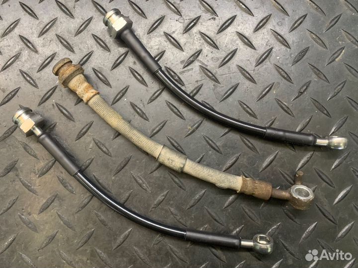 Армированные тормозные шланги на авто и мото