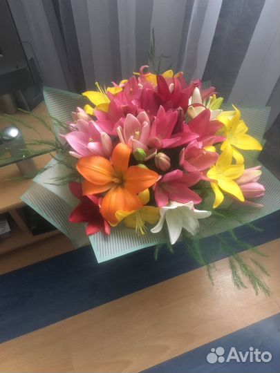 Продам луковицы лилий микс