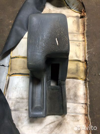 Подлокотник на renault safrane 1