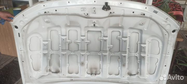 Toyota land cruiser 200 Капот оригинал