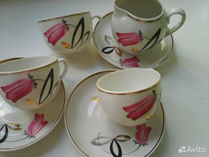 Три чайные пары и сливочник Песочное цена за всё