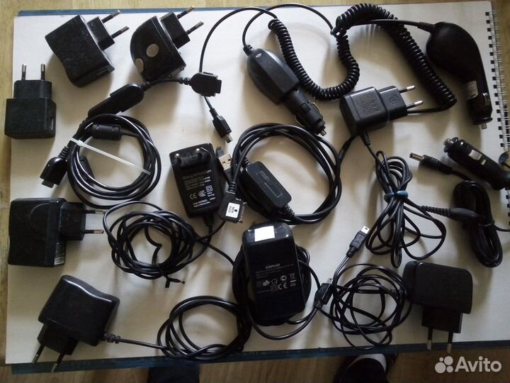 Блоки питания для разных телефонов