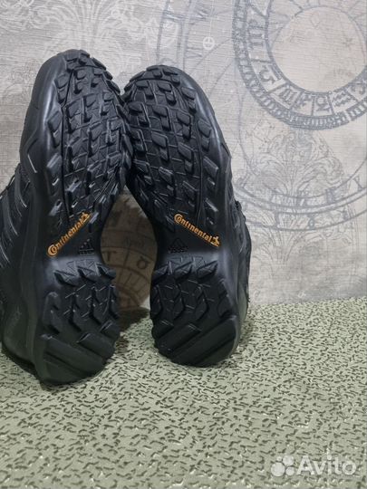 Зимние кроссовки Adidas terrex