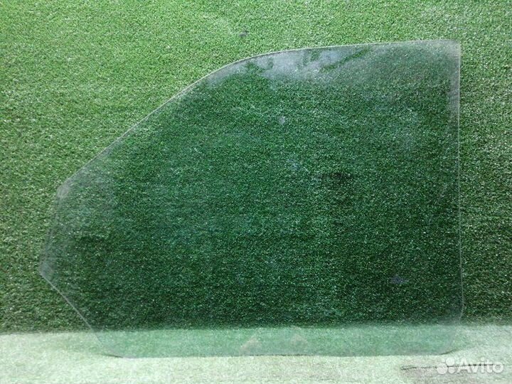 Стекло двери переднее правое Volkswagen