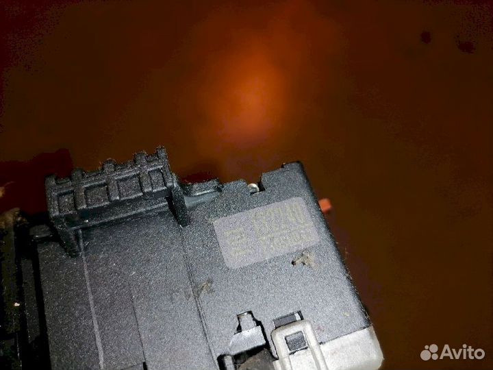 Переключатель подрулевой (света-поворотников) 8414