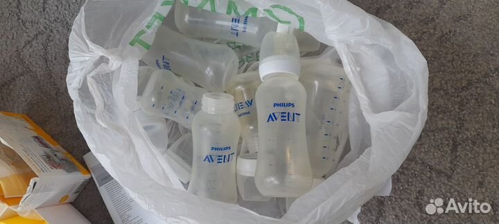 Молокоотсос Medela электрический пакеты бутылочки