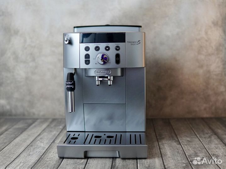 Кофемашина delonghi ecam 250.31.SB