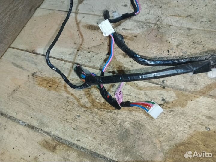 Проводка перед двери Mitsubishi Outlander 3