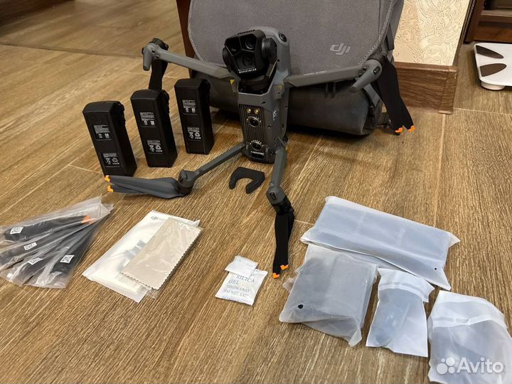 Dji mavic 3 pro Fly more combo