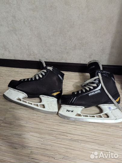 Коньки Bauer 40 р