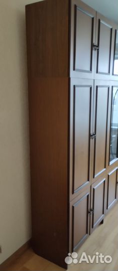 Шкаф с полками