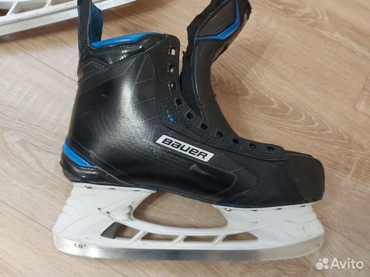 Хоккейные коньки bauer