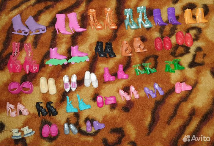 Обувь очки сережки колье посуда еда