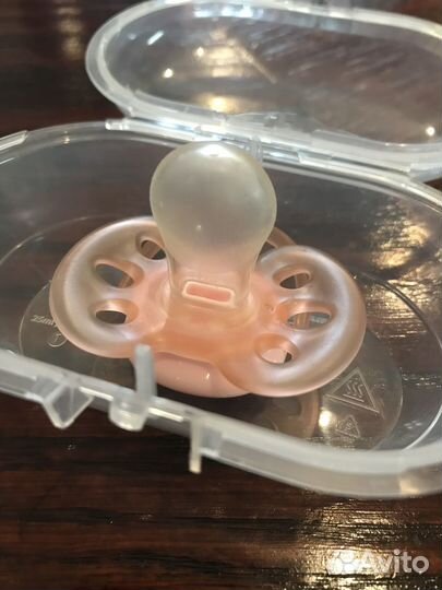 Пустышка philips avent 6-18 мес новая
