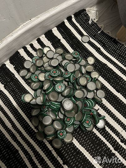 Крышки от бутылок Heineken