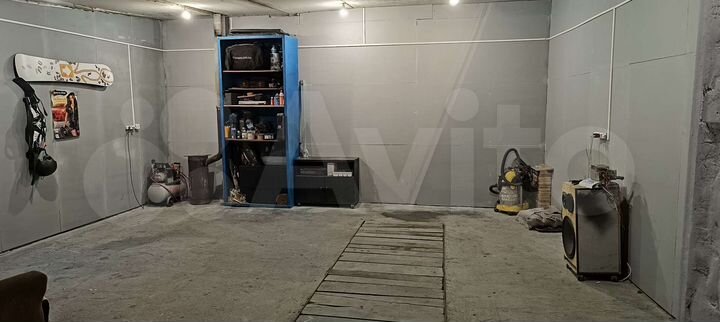 Гараж, > 30 м²