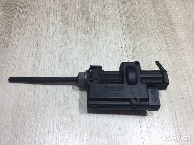 Активатор доводчик замка Renault fluence