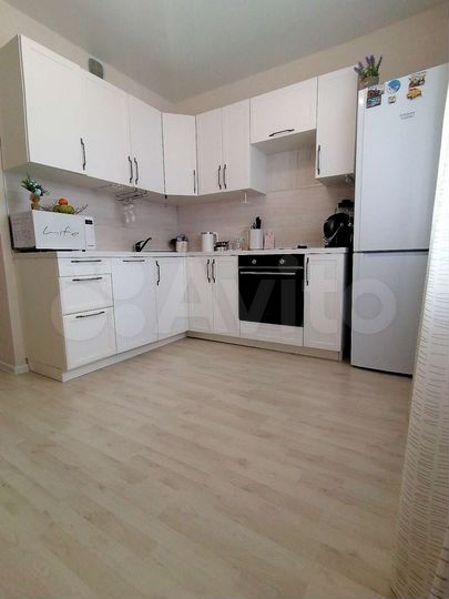 2-к. квартира, 63 м², 13/17 эт.