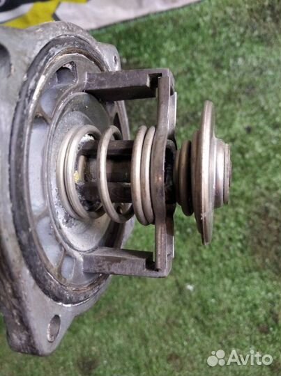 Корпус термостата Bmw X5 E39 M62B44 2000