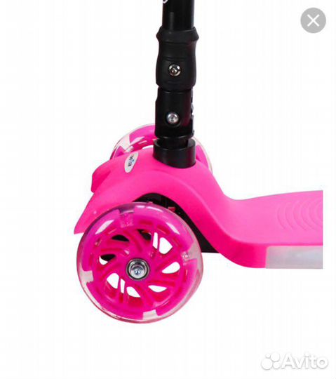 Самокат со светящимися колёсами и музыкой