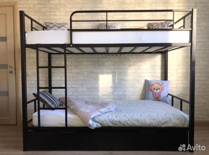 Детская кровать двухъярусная