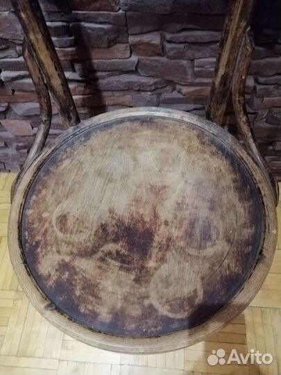 Стул антикварный фирмы 