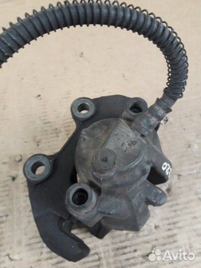 Суппорт тормозной задний левый Mercedes-Benz